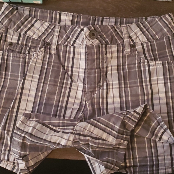 Faded Glory grey/white cotton shorts - Picture 4 of 4